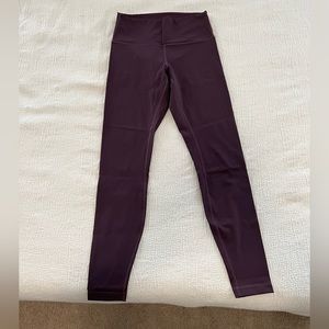 Lululemon Wunder Under size 8. High rise, 28”